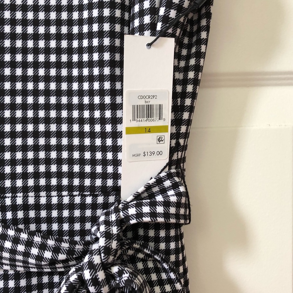 💕 Host Pick - Calvin Klein Wide Crop Leg Jumpsuit w/Self Tie - Picture 7 of 9